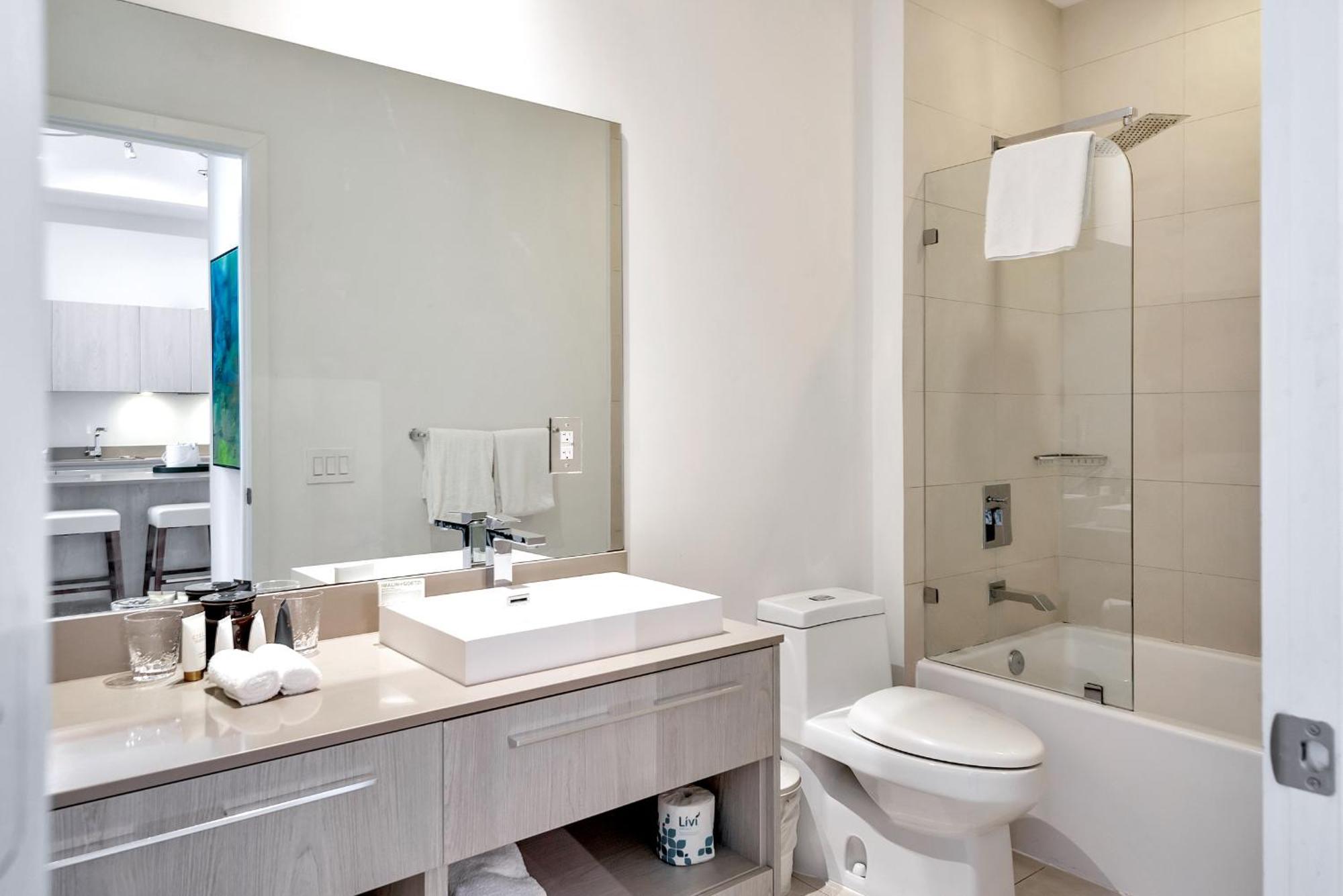 203-1Br/1Ba At The Beach Gem! Lux Amenities! Hollywood Dış mekan fotoğraf