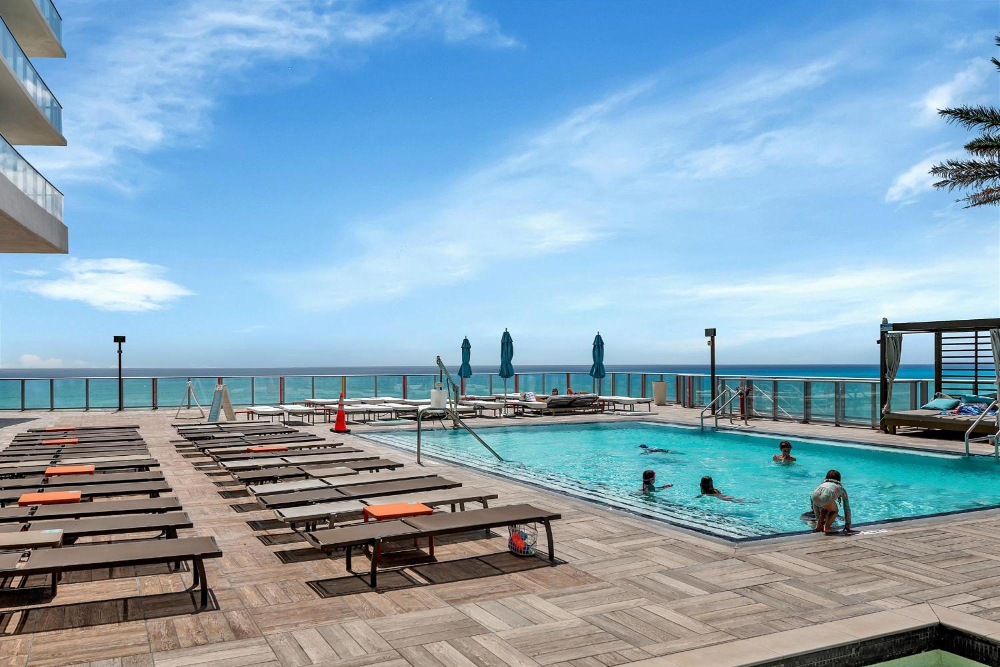 203-1Br/1Ba At The Beach Gem! Lux Amenities! Hollywood Dış mekan fotoğraf